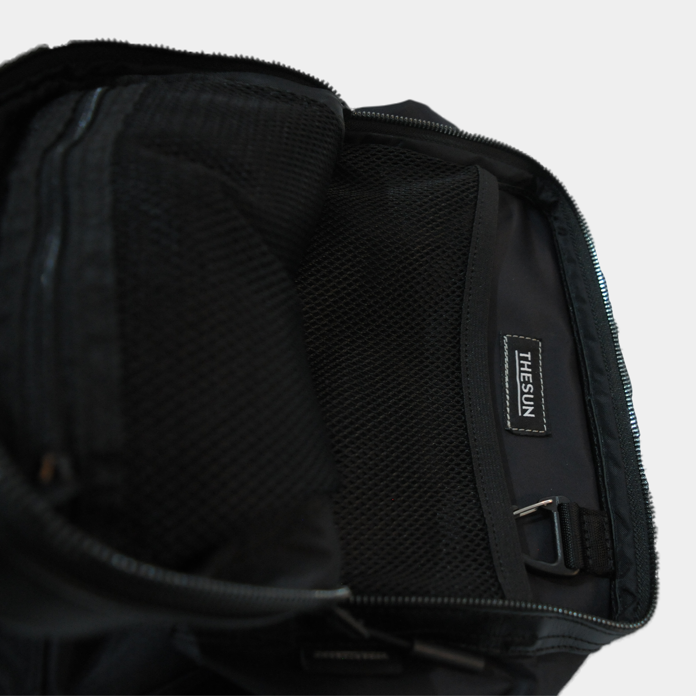 “TOTHECORE” 2P FLAP BACK PACK