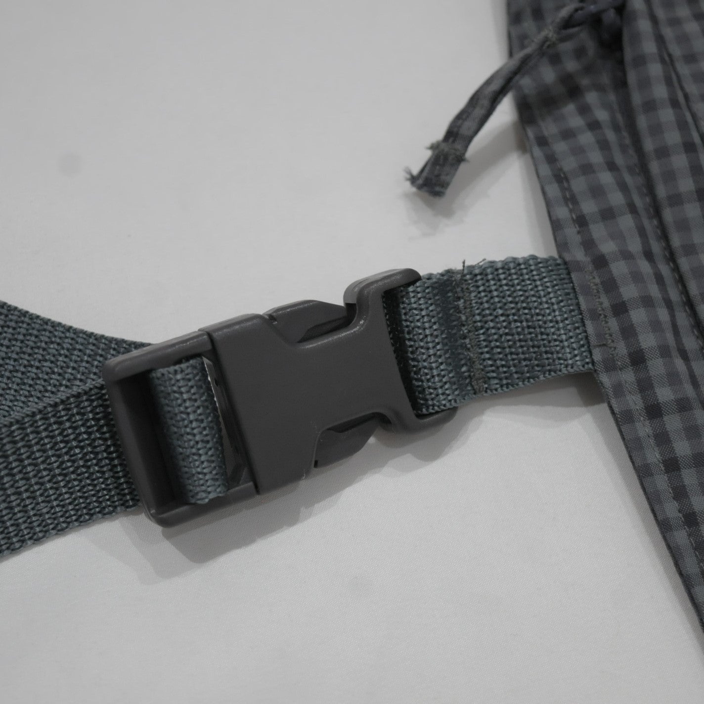 Shoulder Vest - Check