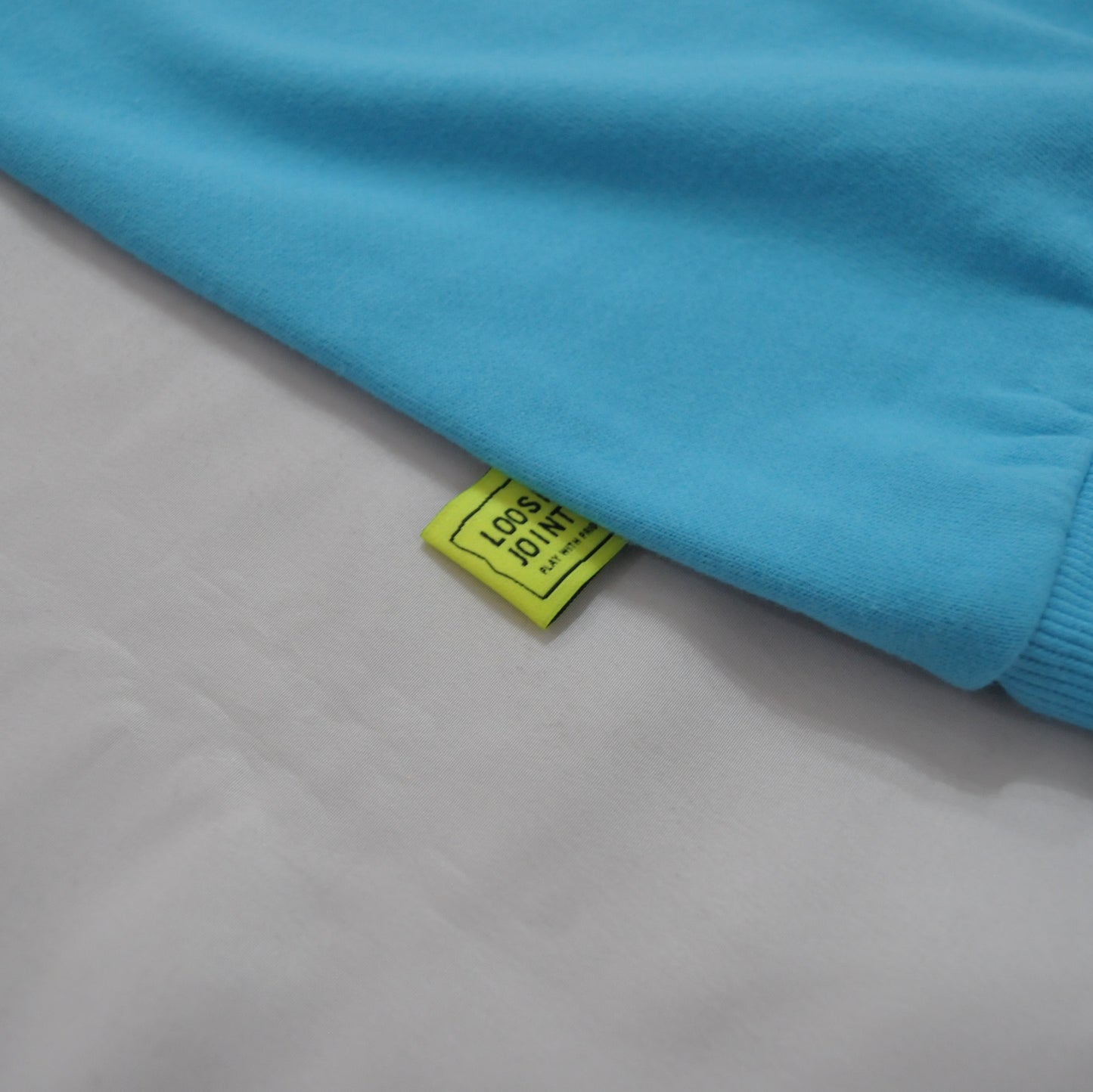'Staggered Countertop' SWEAT Crew Neck