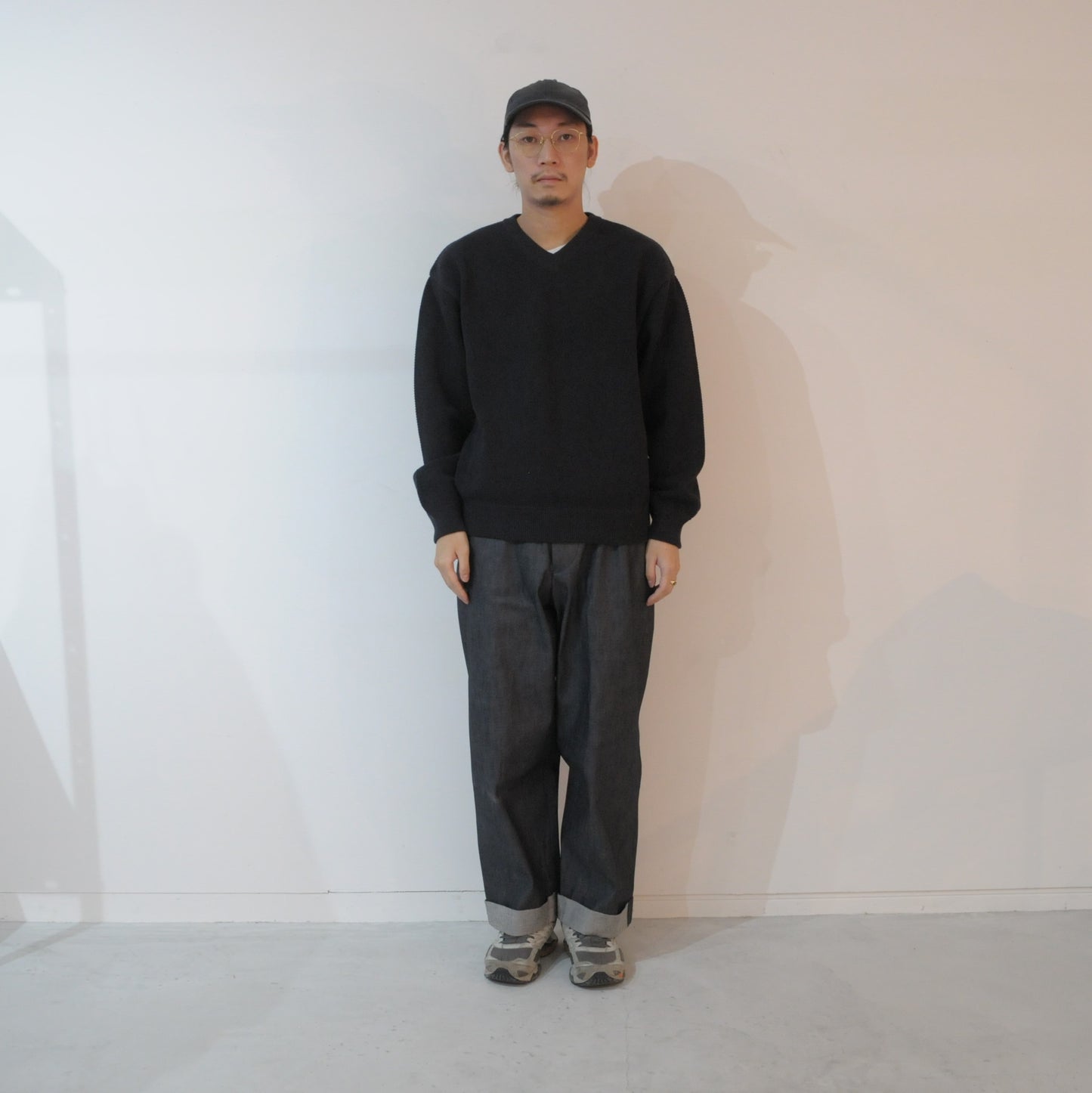 Moss Stitch V Neck Pullover-Black