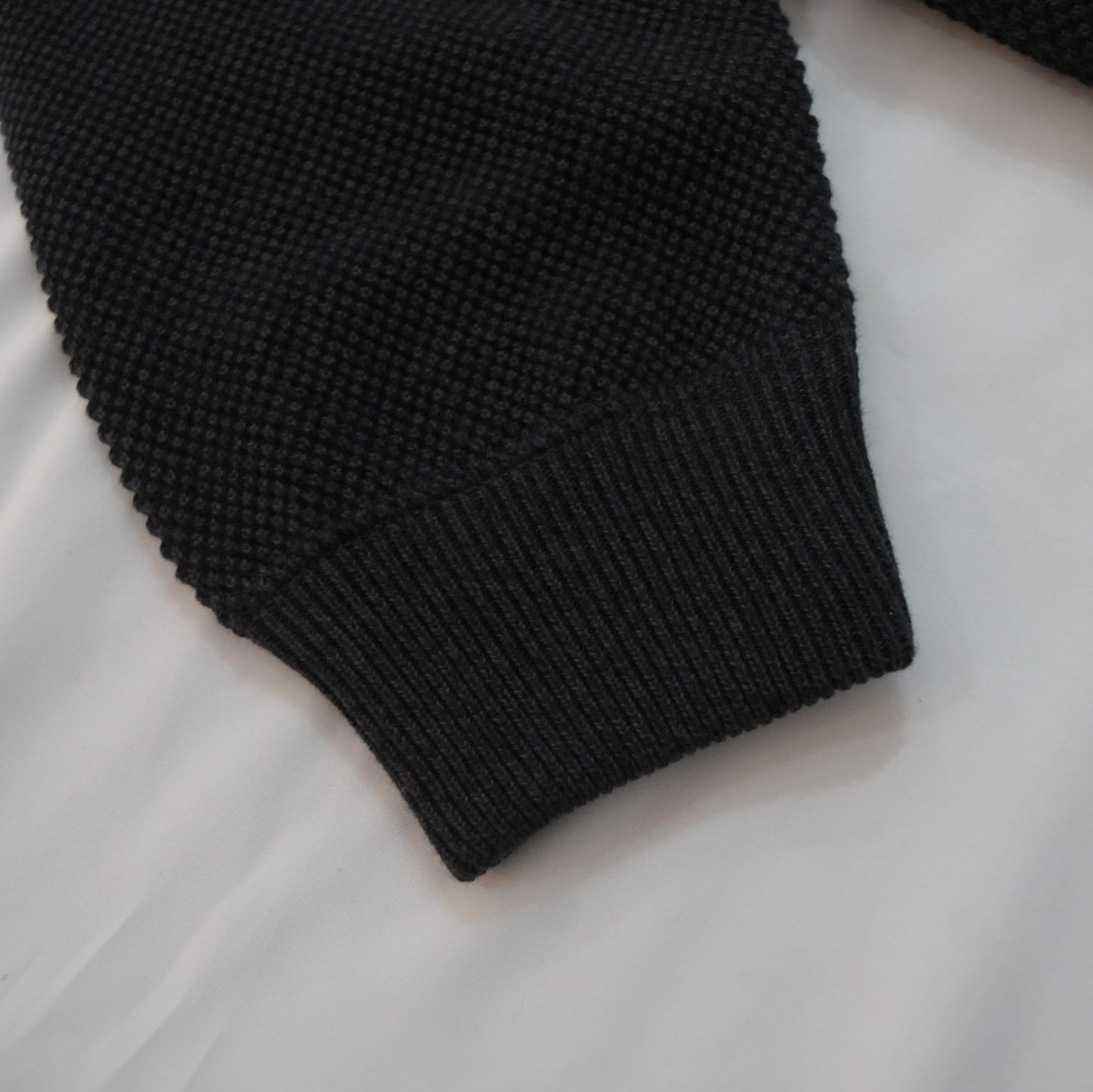 Moss Stitch V Neck Pullover-Black