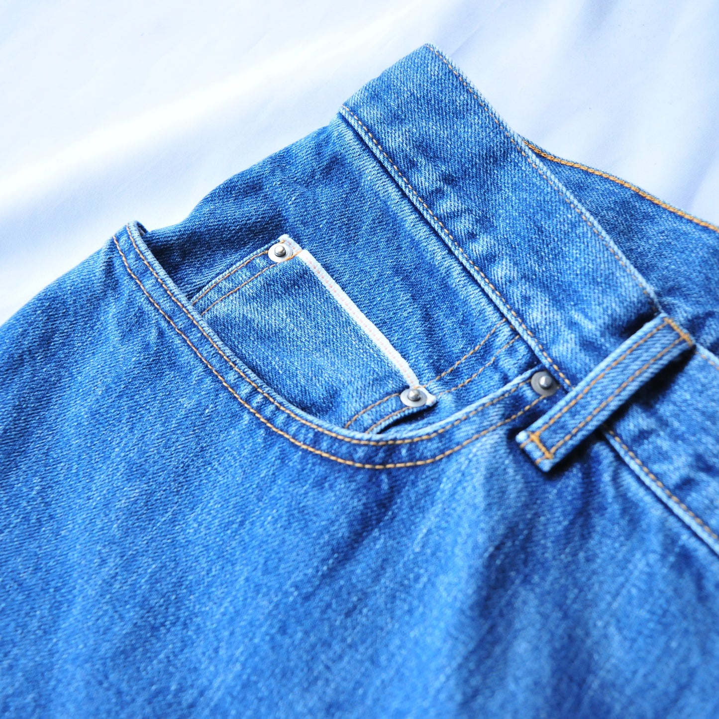 Wide straight jeans