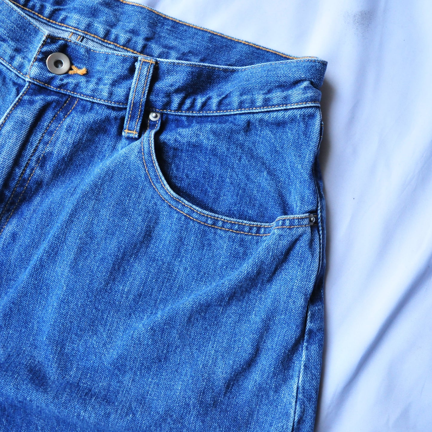 Wide straight jeans