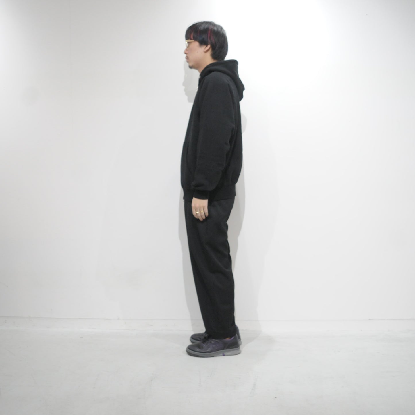 RAGLAN SLEEVE HOODIE - Black