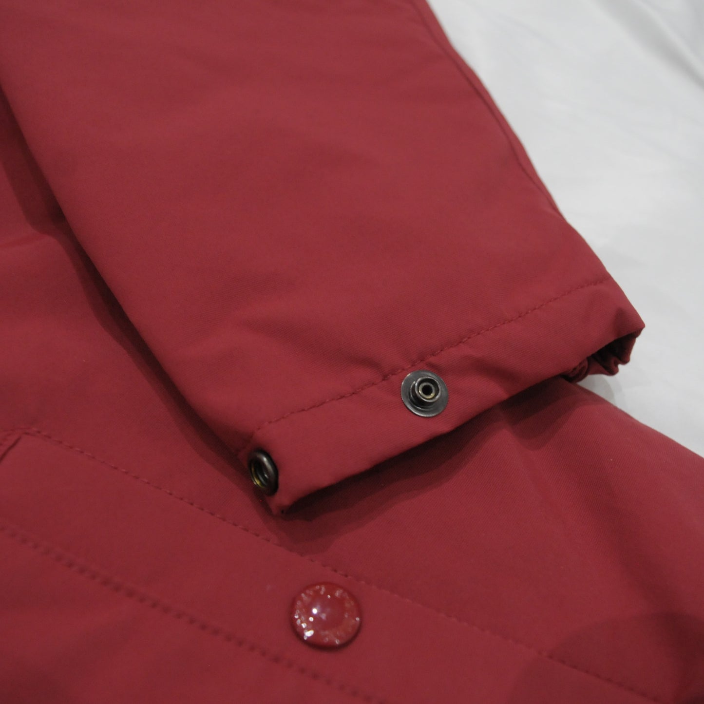 WIND BREAKER Red