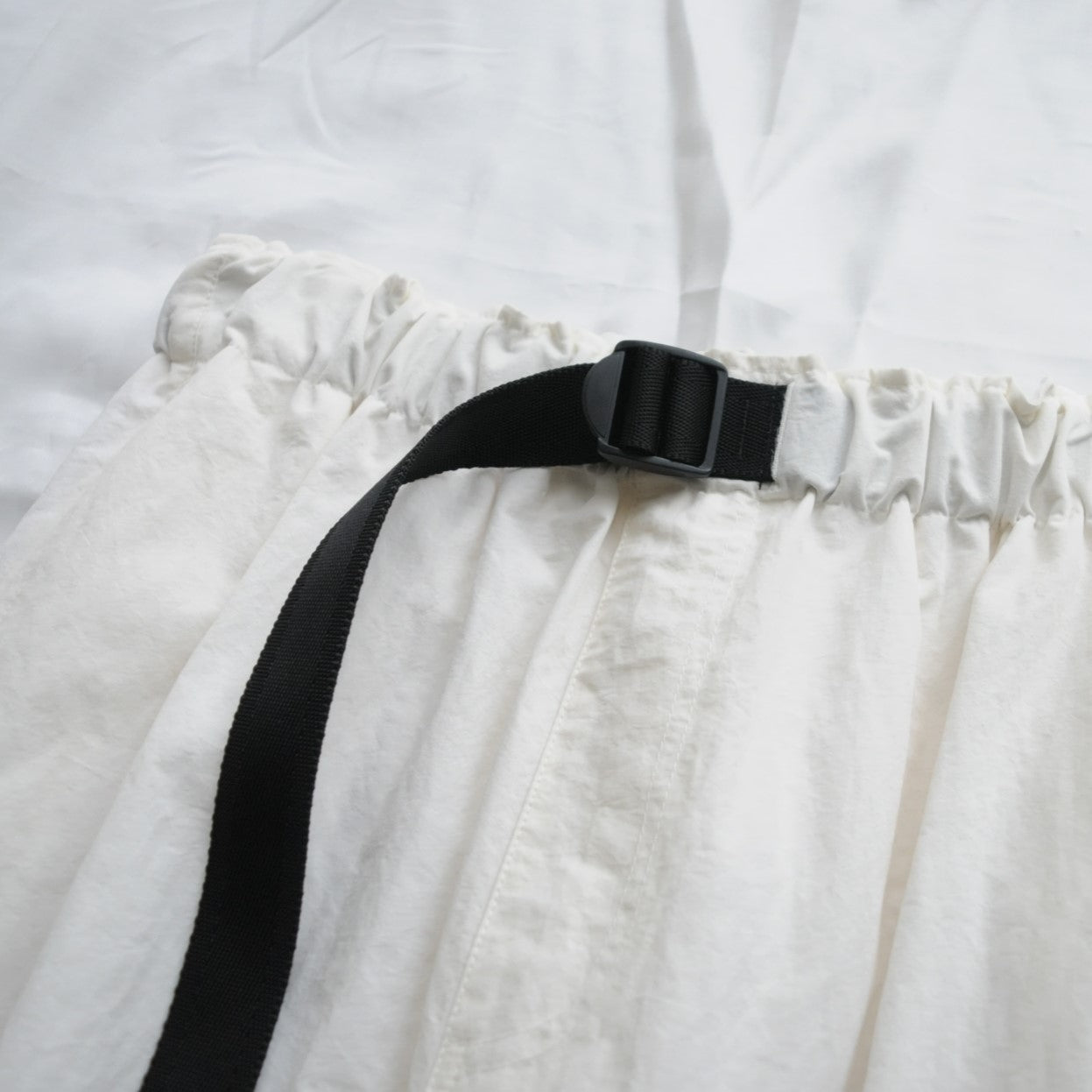 Side Zip Pt White