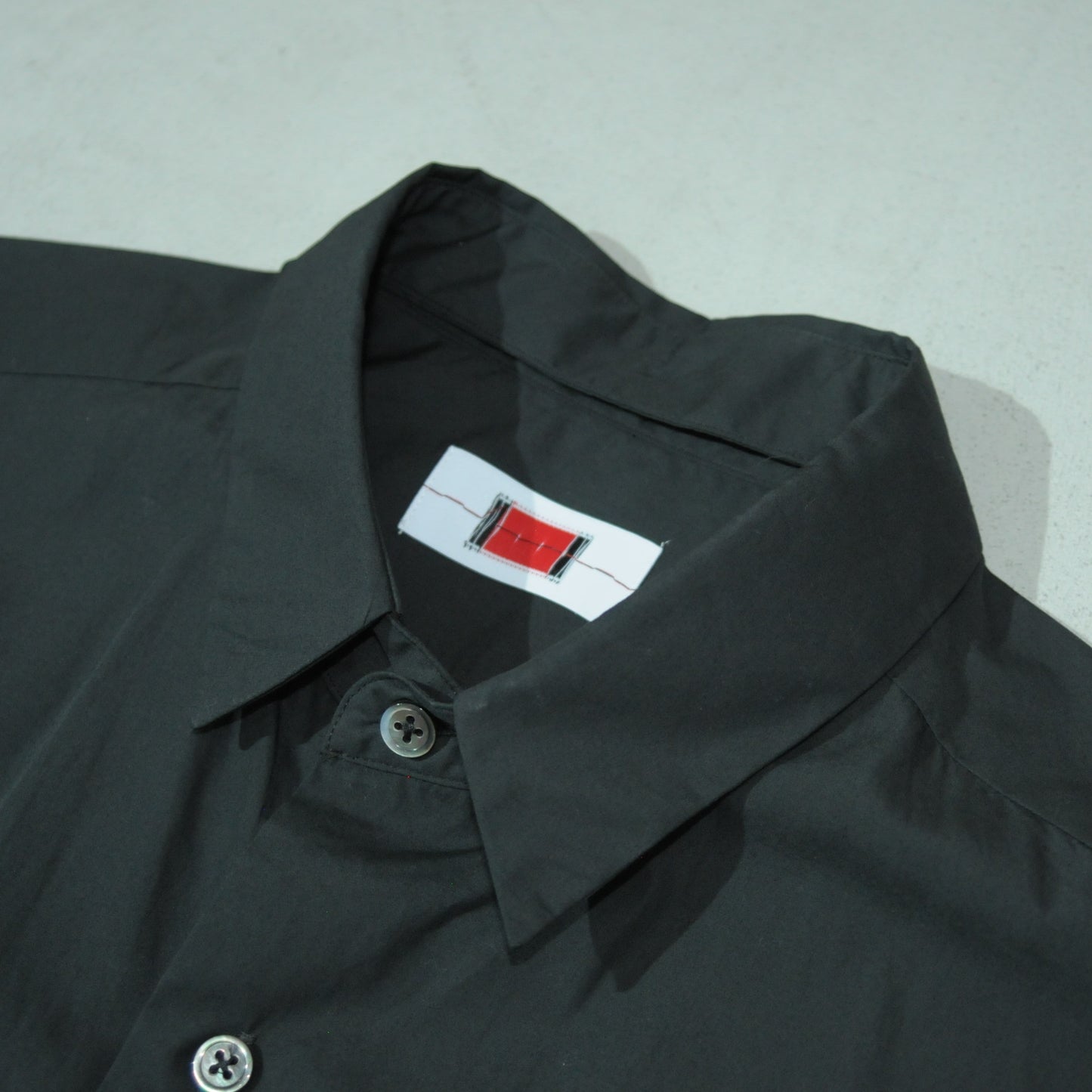 MODERN SHORT SHIRT BLACK