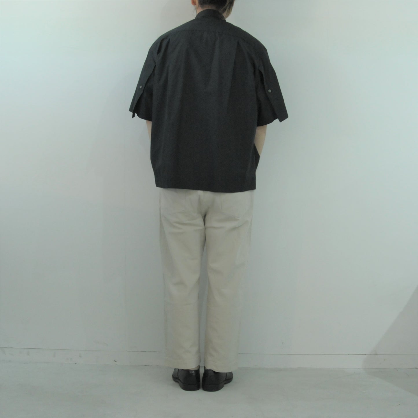 MODERN SHORT SHIRT BLACK