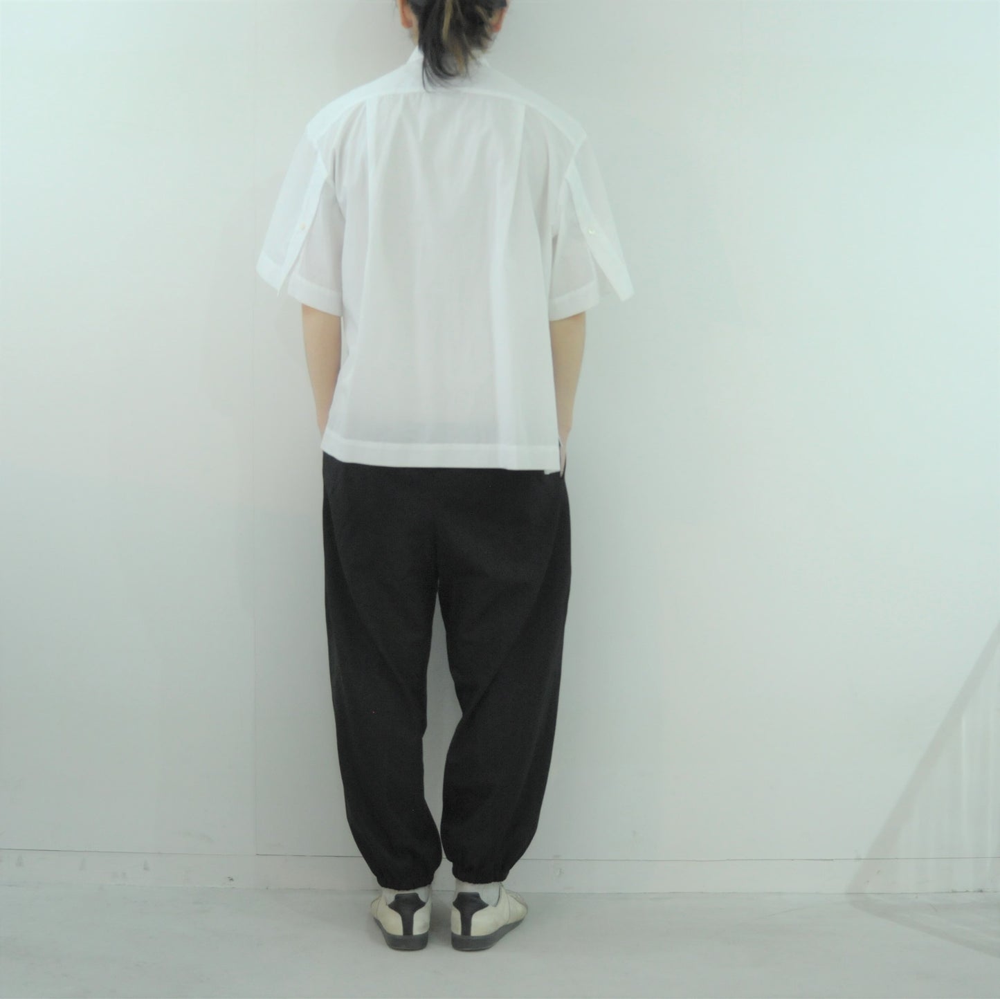 MODERN SHORT SHIRT WHITE