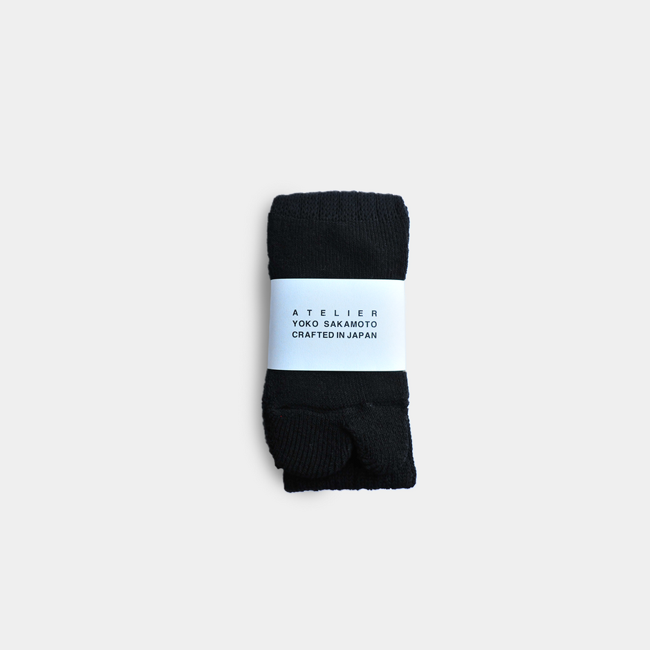 YOKO SAKAMOTO  WOOL TABI PILE SOCKS BLACK