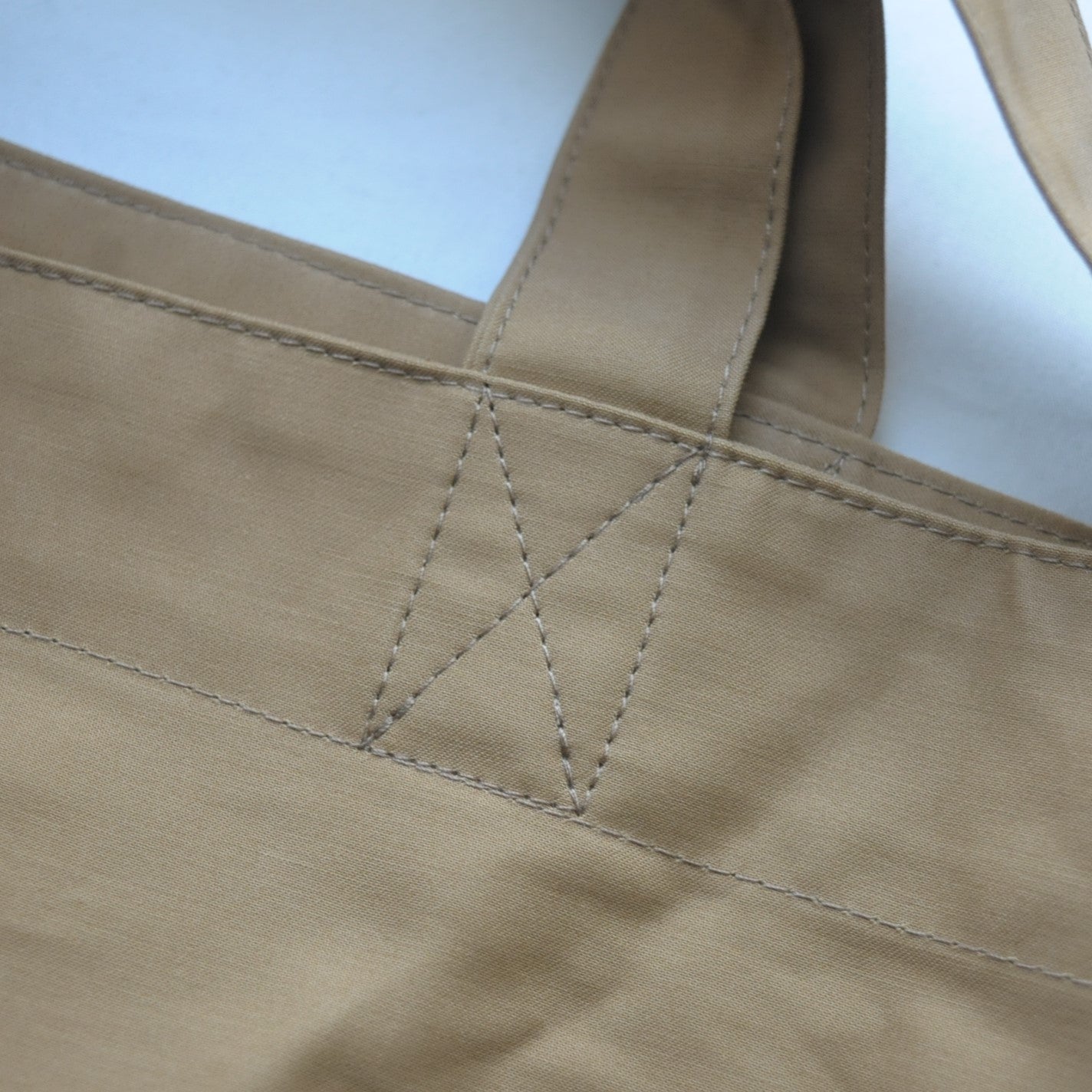 RESEARCHER BAG -BEIGE