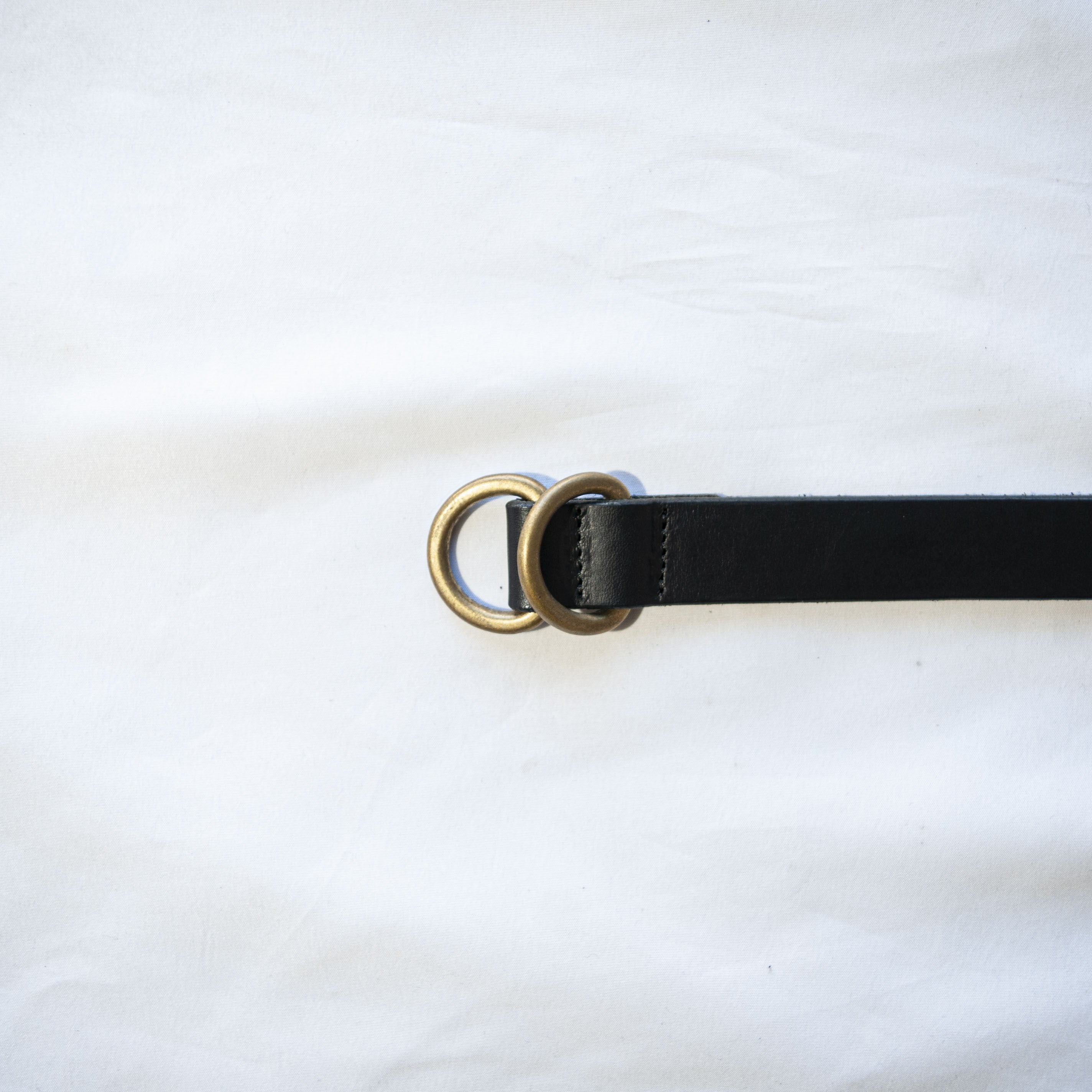 美品 Yoko Sakamoto レザーベルト ブラック ゴールド スリム 牛革 YOKO SAKAMOTO/ヨーコサカモト RING BELT SLIM BLACK×GOLD – Omnibus