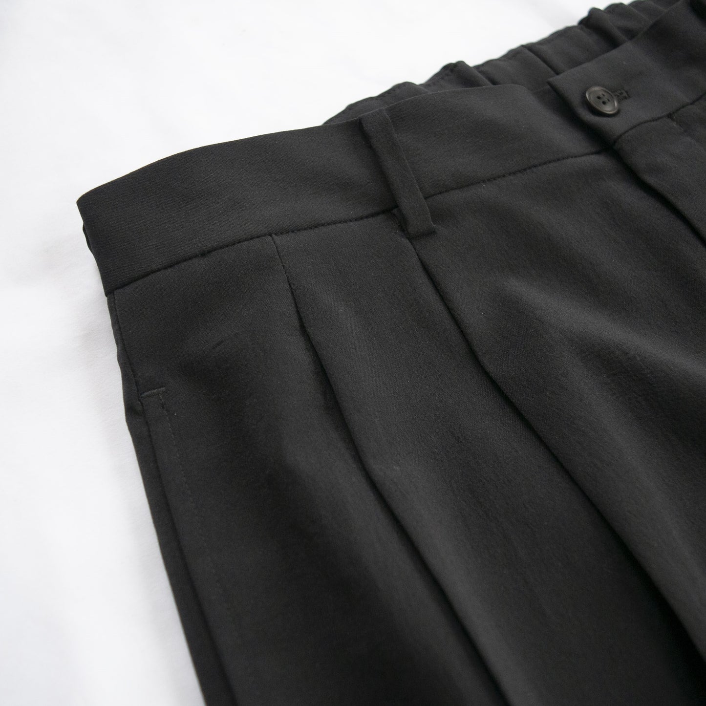 DOUBLE PLEATED TROUSERS 　POLYESTER GABARDINE