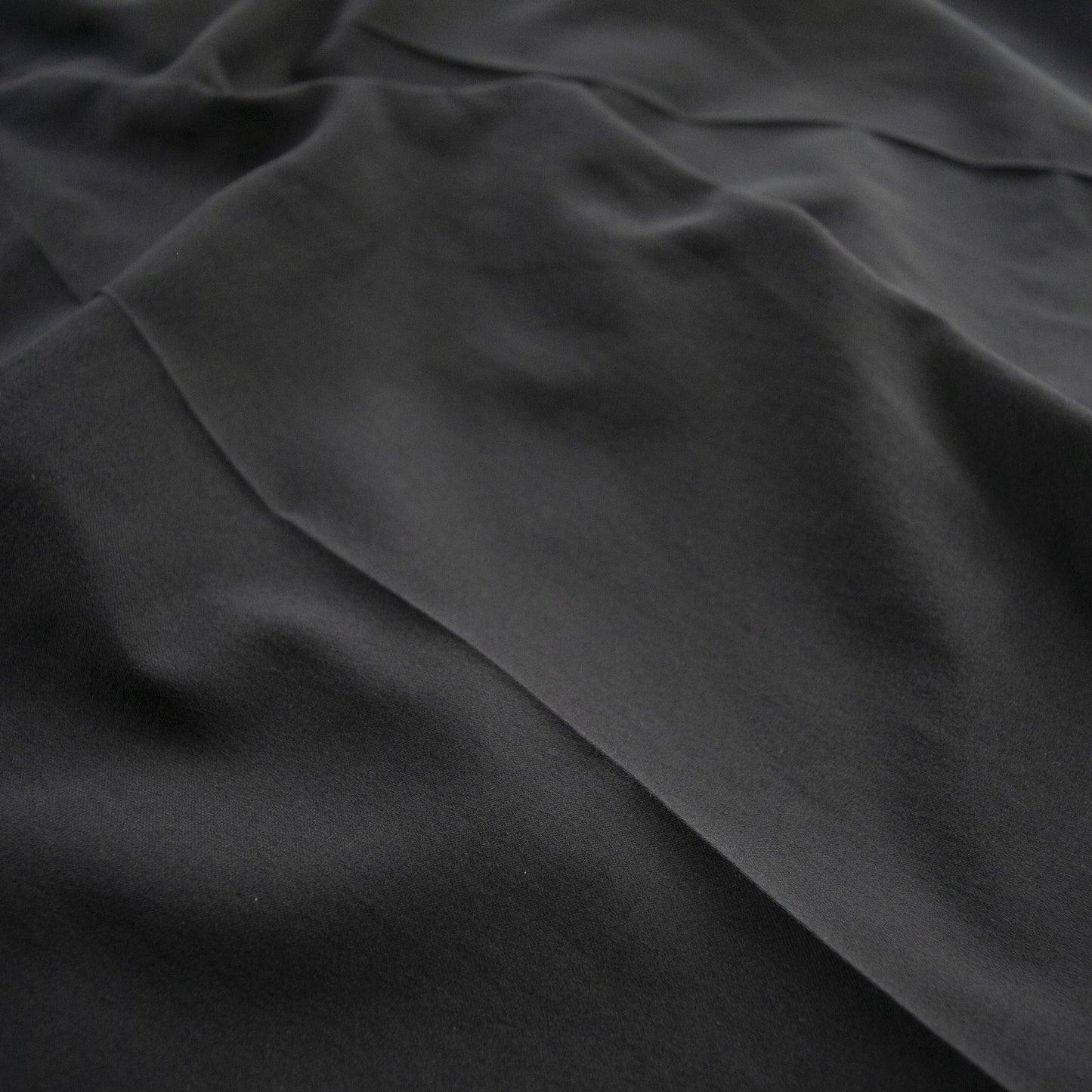 DOUBLE PLEATED TROUSERS 　POLYESTER GABARDINE