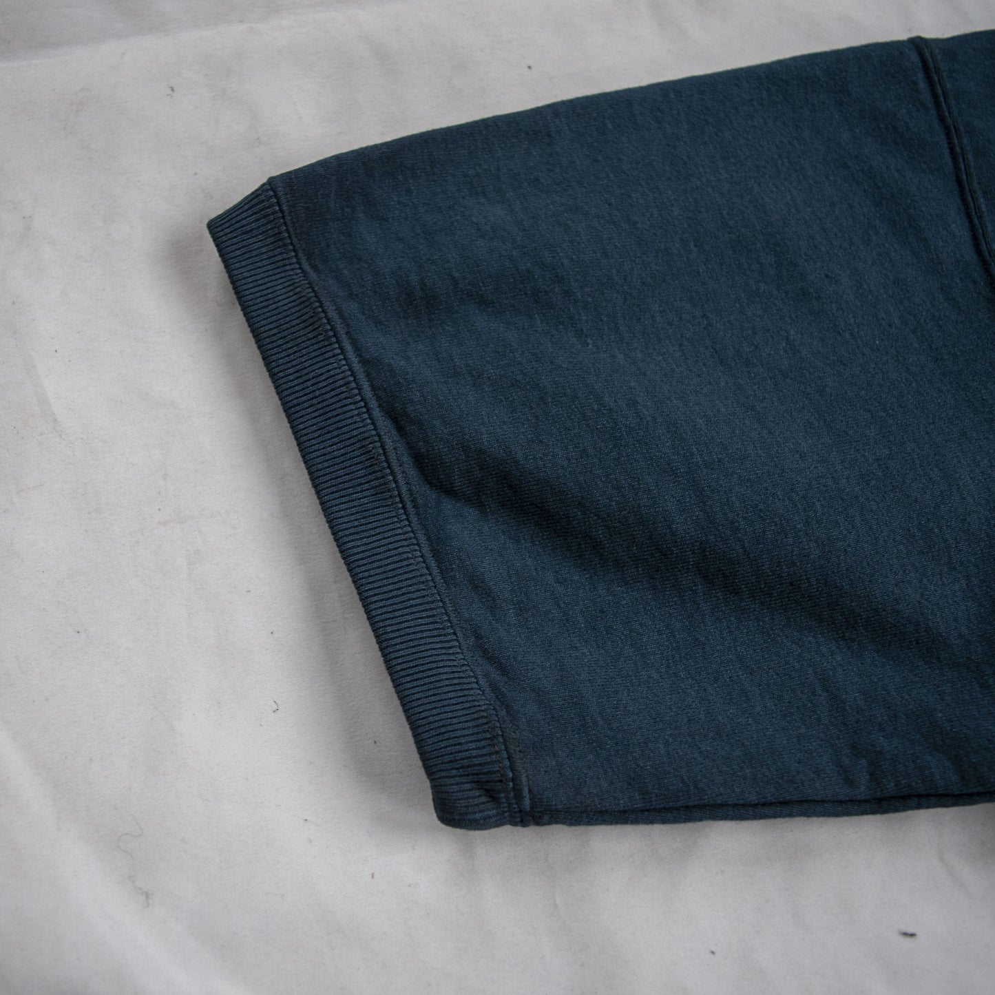 S/S SWEATER NATURAL GARMENT DYE - INDIGO -